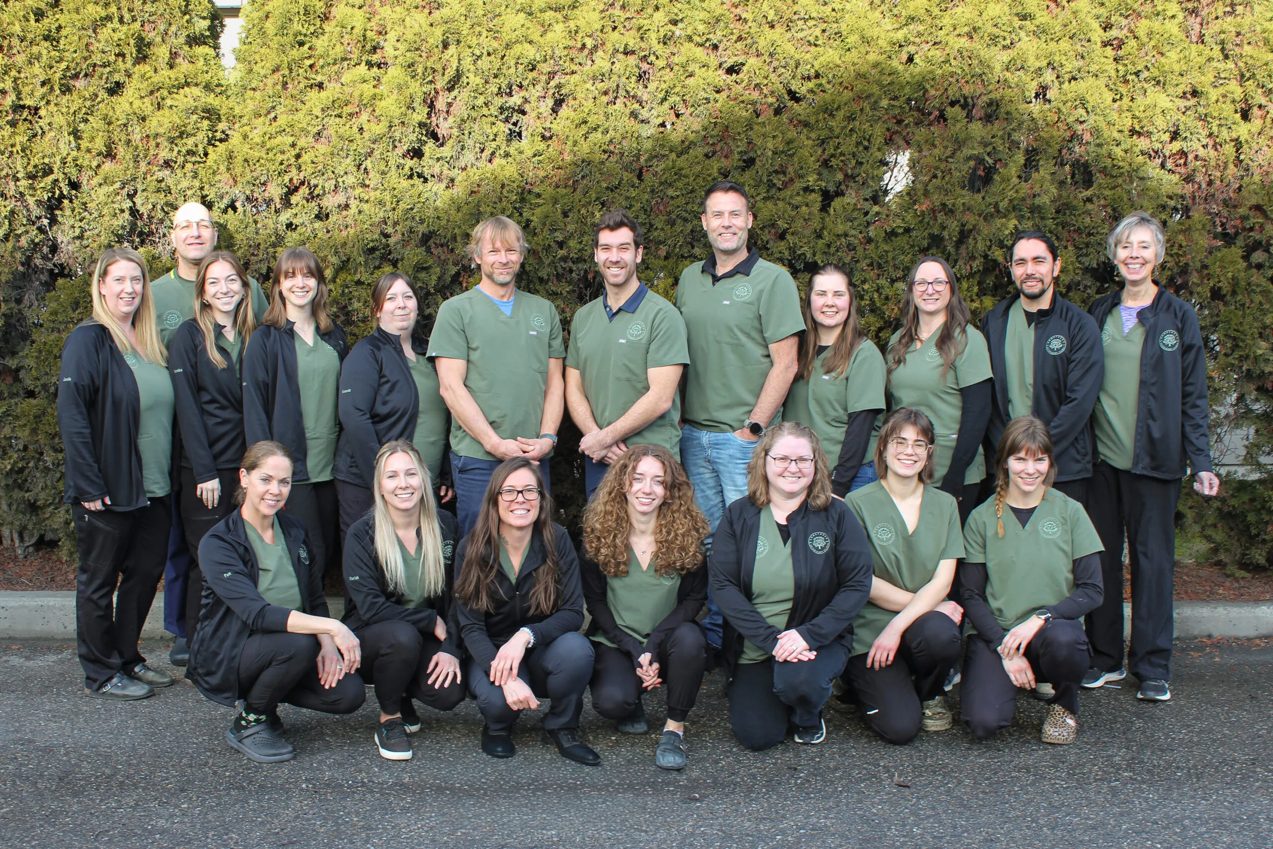 The team of Armstrong Veterinary Clinic, December 2025